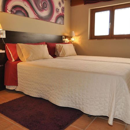Hostal De Cabrit 산트 마테우 외부 사진