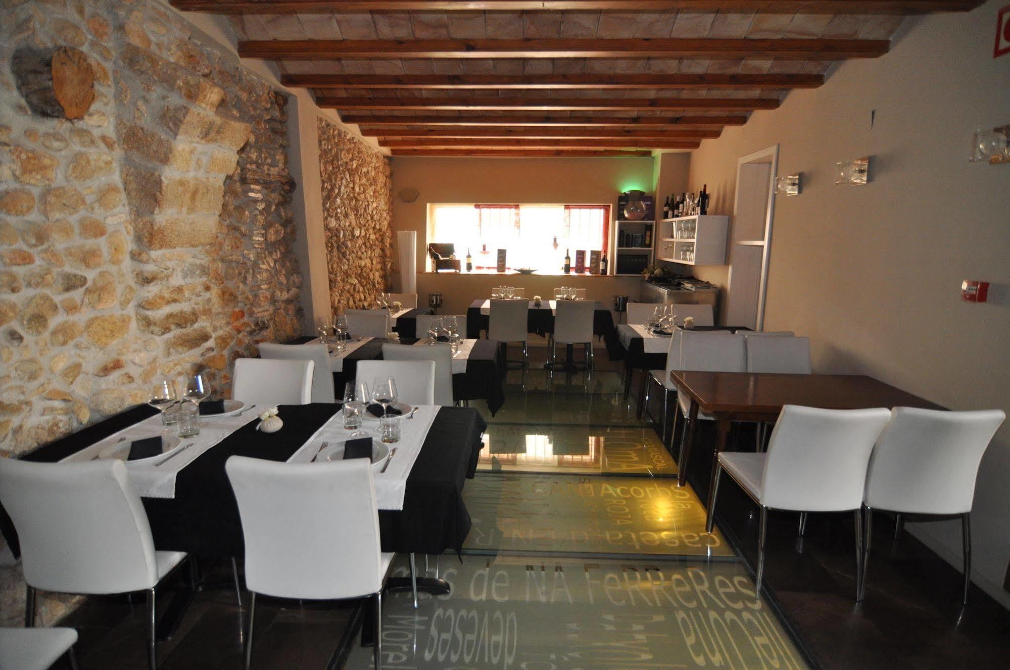Hostal De Cabrit 산트 마테우 외부 사진